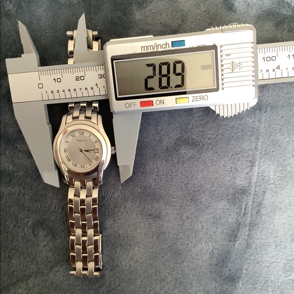 Beautiful authentic GUCCI watches for couple 💞💕 - Picture 8 of 15
